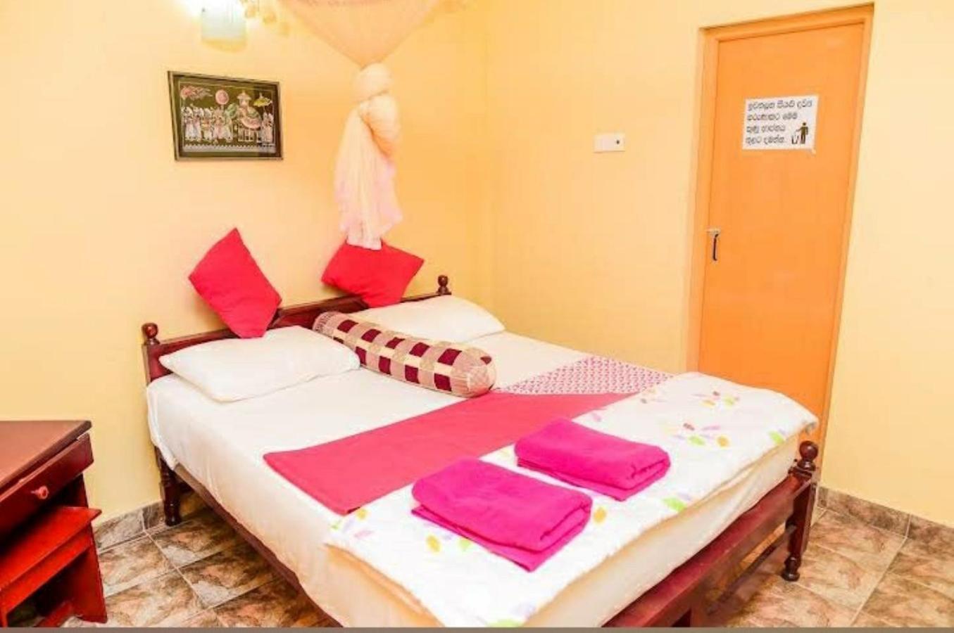 Kandy Paradise Hotel & Spa Gelioya ภายนอก รูปภาพ