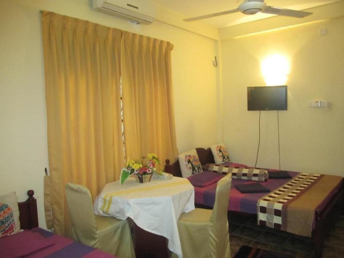 Kandy Paradise Hotel & Spa Gelioya ภายนอก รูปภาพ